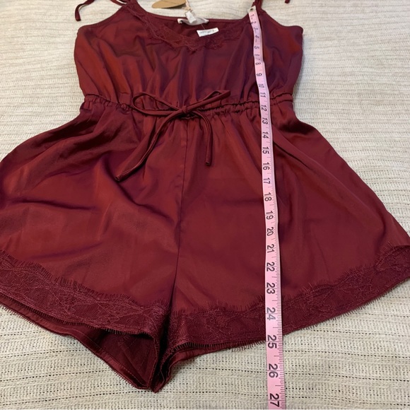 NWT Burgundy Romper - Picture 8 of 13